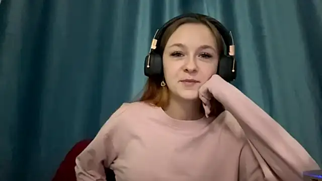 Snapshot of HOTBellakle chatting on 3, 11, 2025 HOTBellakle online show from 3, 11, 2025