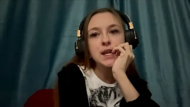 Snapshot of HOTBellakle chatting on 9, 11, 2025 HOTBellakle online show from 9, 11, 2025