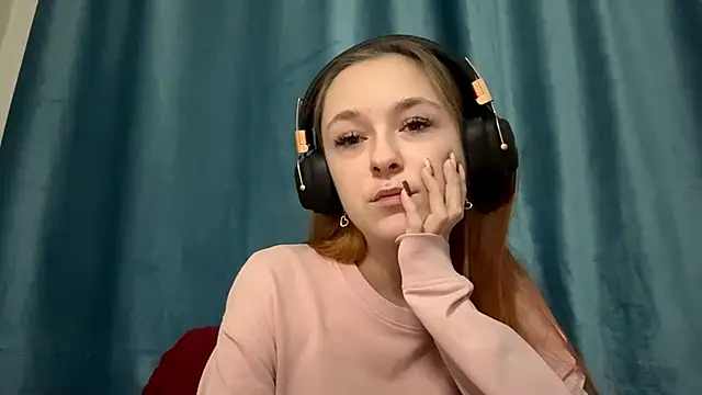 Snapshot of HOTBellakle chatting on 16, 11, 2025 HOTBellakle online show from 16, 11, 2025