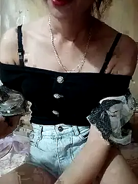 Snapshot of Em_xinh01 chatting on 13, 11, 2025 Em xinh01 online show from 13, 11, 2025