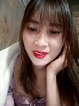 Snapshot of Em_xinh01 chatting on 24, 11, 2025 Em xinh01 online show from 24, 11, 2025