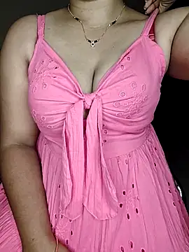 shreyareddy99 online show from 18, 4, 2026