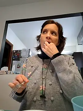 Piediniecollant online show from 5, 2, 2026