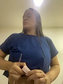 Snapshot of AmberrMoore_ chatting on 30, 11, 2025 AmberrMoore online show from 30, 11, 2025