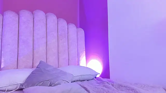 mia jagger online show from 12, 2, 2026