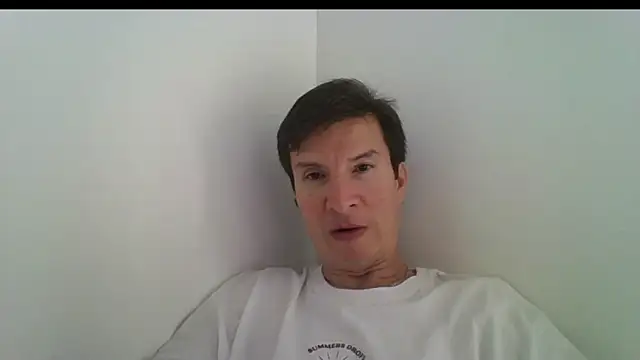 Snapshot of carliesexyman chatting on 6, 11, 2025 carliesexyman online show from 6, 11, 2025