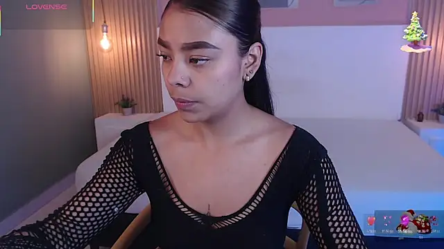 SoffiaDams2 online show from 27, 11, 2025