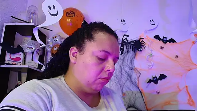 Snapshot of Natasha_Amber chatting on 2, 11, 2025 Natasha Amber online show from 2, 11, 2025