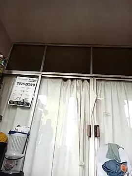 Snapshot of dzicky33 chatting on 29, 10, 2025 dzicky33 online show from 29, 10, 2025