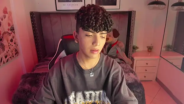 Niick Twiink online show from 16, 12, 2025