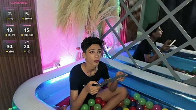 Snapshot of Max_Steell chatting on 15, 11, 2025 Max Steell online show from 15, 11, 2025