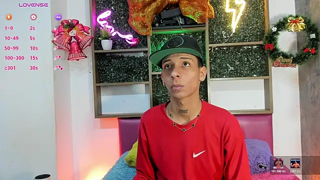 Snapshot of Max_Steell chatting on 16, 12, 2025 Max Steell online show from 16, 12, 2025