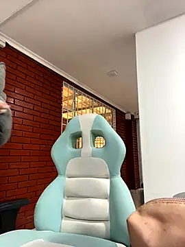 Snapshot of Adrimaretti chatting on 21, 11, 2025 Adrimaretti online show from 21, 11, 2025