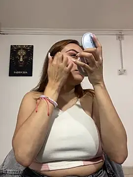 Snapshot of Adrimaretti chatting on 4, 12, 2025 Adrimaretti online show from 4, 12, 2025