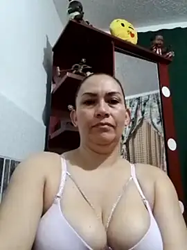 Snapshot of Adelgey-Michell chatting on 30, 11, 2025 Adelgey-Michell online show from 30, 11, 2025