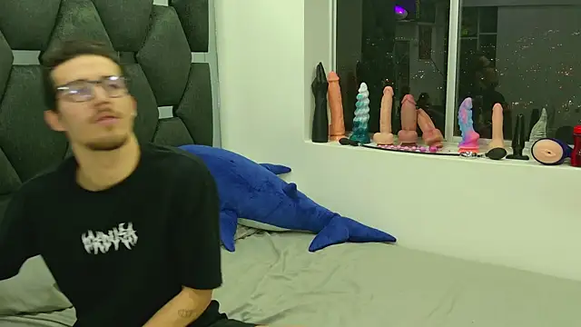 J-Moo online show from 6, 11, 2025