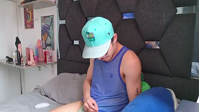 J-Moo online show from 11, 11, 2025