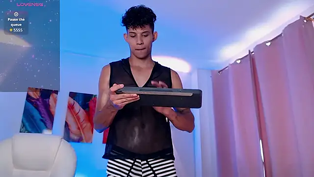 KamiSuarez online show from 20, 3, 2026