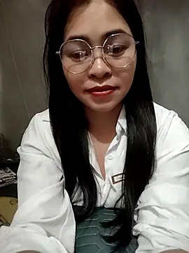 Bamboo-niee123 online show from 10, 4, 2026