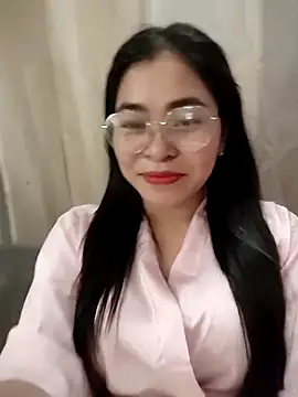 Bamboo-niee123 online show from 14, 4, 2026