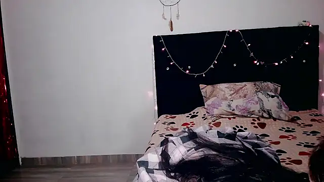 Snapshot of beautybeasstt chatting on 13, 11, 2025 beautybeasstt online show from 13, 11, 2025