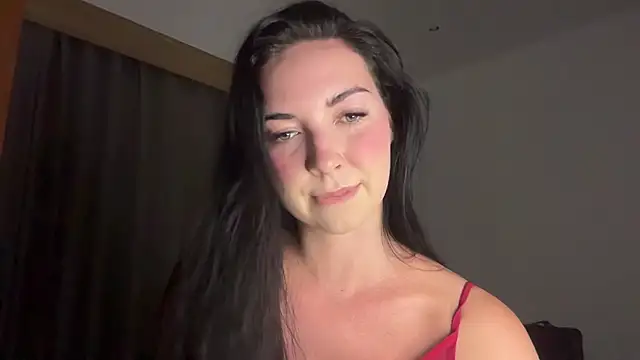 Snapshot of Bae_Belle chatting on 8, 11, 2025 Bae Belle online show from 8, 11, 2025