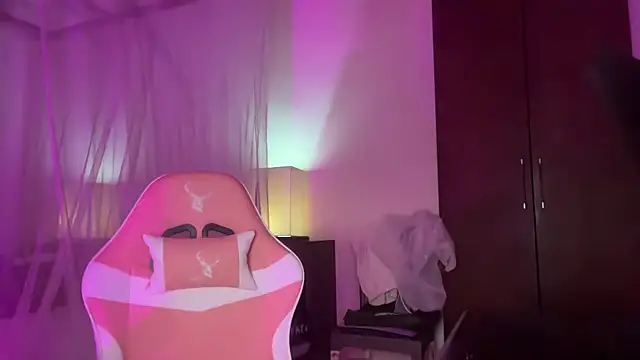 Snapshot of Bae_Belle chatting on 23, 11, 2025 Bae Belle online show from 23, 11, 2025