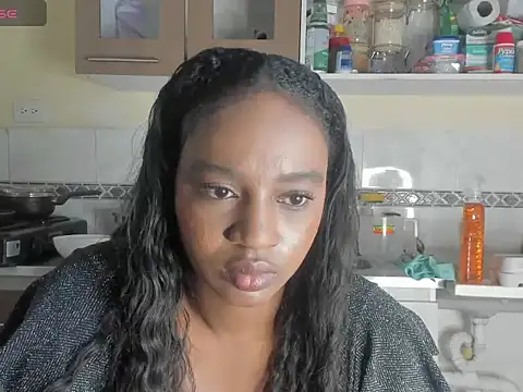 Snapshot of _Chaina chatting on 3, 11, 2025 Chaina online show from 3, 11, 2025