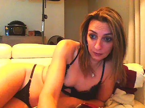 Anaiscpl2405 online show from 15, 11, 2025