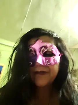 Snapshot of LOVE__RANI chatting on 4, 6, 2026 LOVE RANI online show from 4, 6, 2026