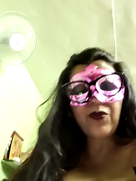 Snapshot of LOVE__RANI chatting on 14, 6, 2026 LOVE RANI online show from 14, 6, 2026