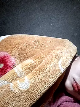 Snapshot of yoyo-mi chatting on 17, 12, 2025 yoyo-mi online show from 17, 12, 2025