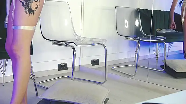 Snapshot of RebbeccaRay chatting on 15, 12, 2025 RebbeccaRay online show from 15, 12, 2025