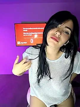 Snapshot of Sara-215 chatting on 3, 12, 2025 Sara-215 online show from 3, 12, 2025