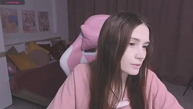 Snapshot of Hana_Flo_ chatting on 14, 11, 2025 Hana Flo online show from 14, 11, 2025