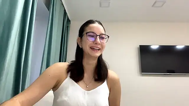 Snapshot of Allisgree chatting on 10, 11, 2025 Allisgree online show from 10, 11, 2025