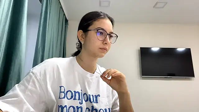 Snapshot of Allisgree chatting on 14, 11, 2025 Allisgree online show from 14, 11, 2025