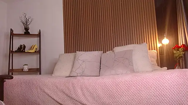 Skay bluee online show from 19, 11, 2025