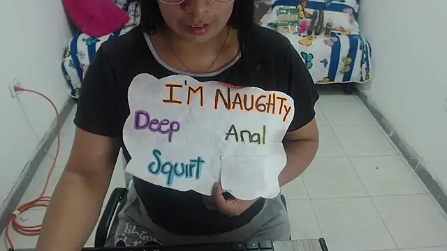 Snapshot of Alanafire chatting on 11, 11, 2025 Alanafire online show from 11, 11, 2025