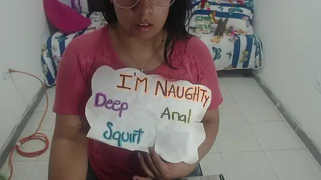 Snapshot of Alanafire chatting on 2, 12, 2025 Alanafire online show from 2, 12, 2025