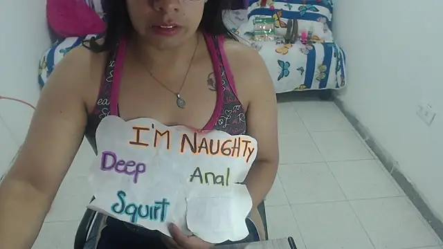 Snapshot of Alanafire chatting on 4, 12, 2025 Alanafire online show from 4, 12, 2025