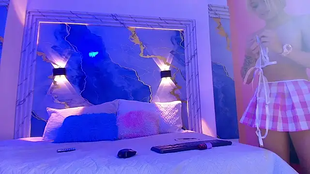 Snapshot of Girls_from_medellin chatting on 5, 11, 2025 Girls from medellin online show from 5, 11, 2025