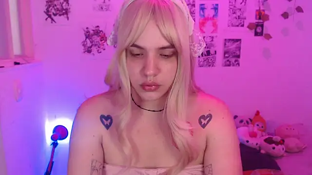 Snapshot of reiko_doll chatting on 14, 11, 2025 reiko doll online show from 14, 11, 2025