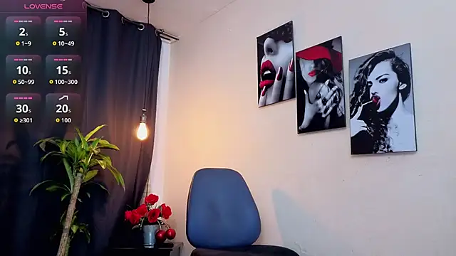 Snapshot of Flor_Gil chatting on 28, 11, 2025 Flor Gil online show from 28, 11, 2025