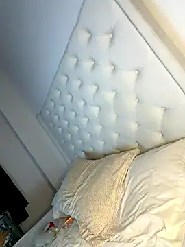 isabella-montes online show from 30, 11, 2025