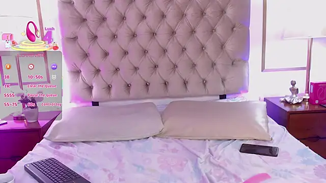 ViolettConnor-x online show from 13, 11, 2025