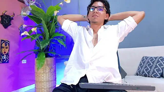 Snapshot of kane_del_toro chatting on 29, 10, 2025 kane del toro online show from 29, 10, 2025