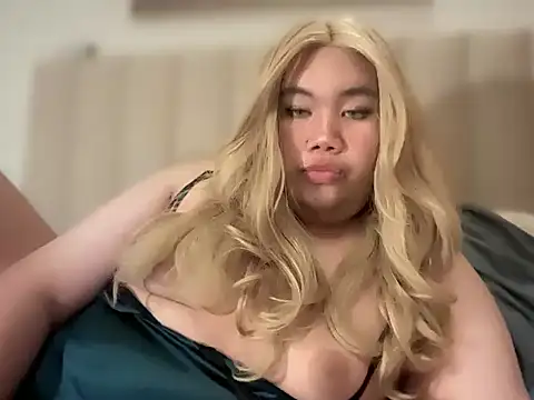 Snapshot of Dangerous_Womanx chatting on 3, 8, 2026 Dangerous Womanx online show from 3, 8, 2026