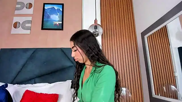 Ivy Spicy online show from 18, 3, 2026