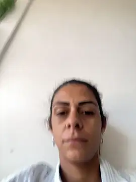Snapshot of sabrinaneves chatting on 18, 4, 2026 sabrinaneves online show from 18, 4, 2026